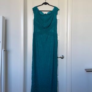 Tadashi Shoji lace formal dress.